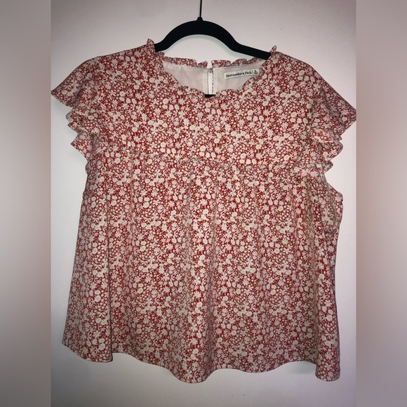 Abercrombie and Fitch Flutter Sleeve Top - Picture 1 of 3